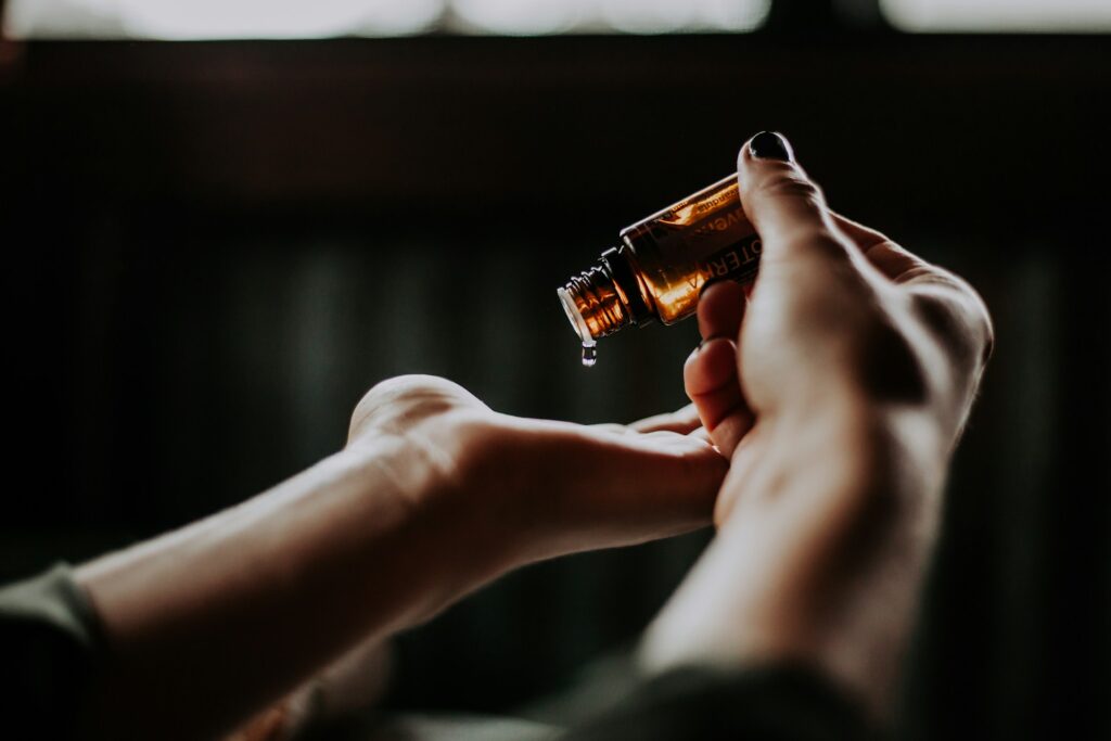 Kỹ thuật viên Massage Spa christin hume 0mof fe0w0a unsplash